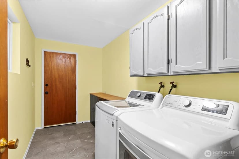 Property photo for 19405 58th Avenue Ne, Kenmore photo 28
