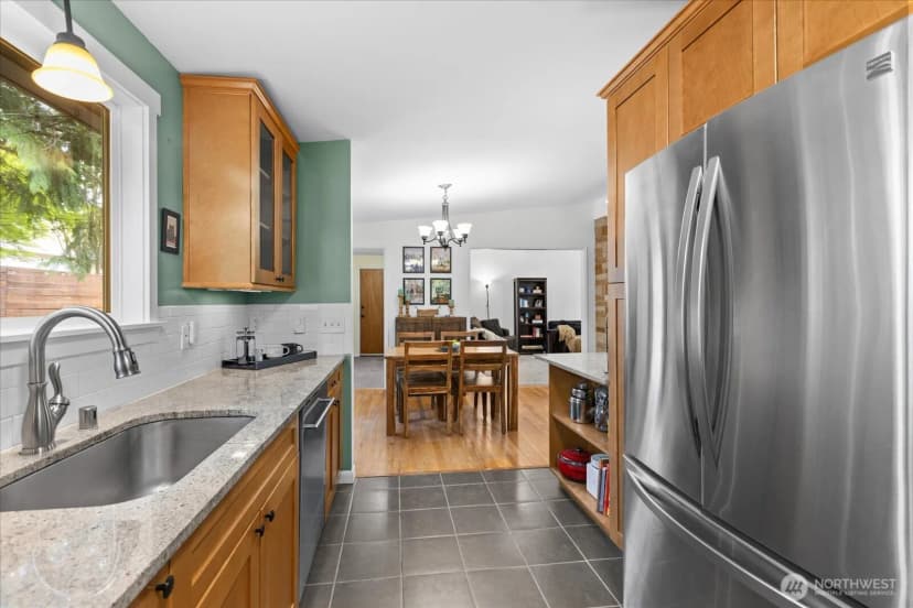 Property photo for 19405 58th Avenue Ne, Kenmore photo 18
