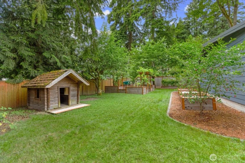 Property photo for 19405 58th Avenue Ne, Kenmore photo 30