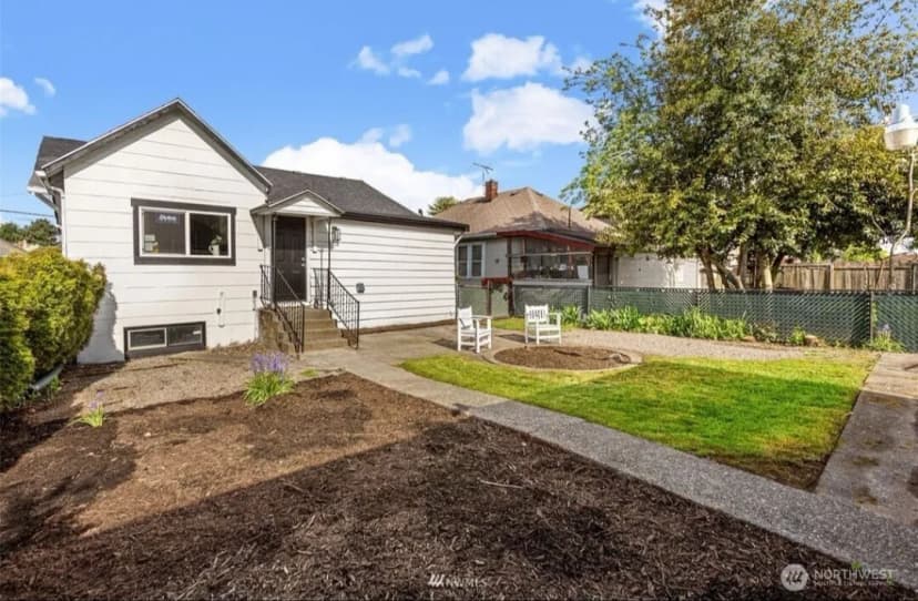 Property photo for 328 Meadow N, Renton photo 17
