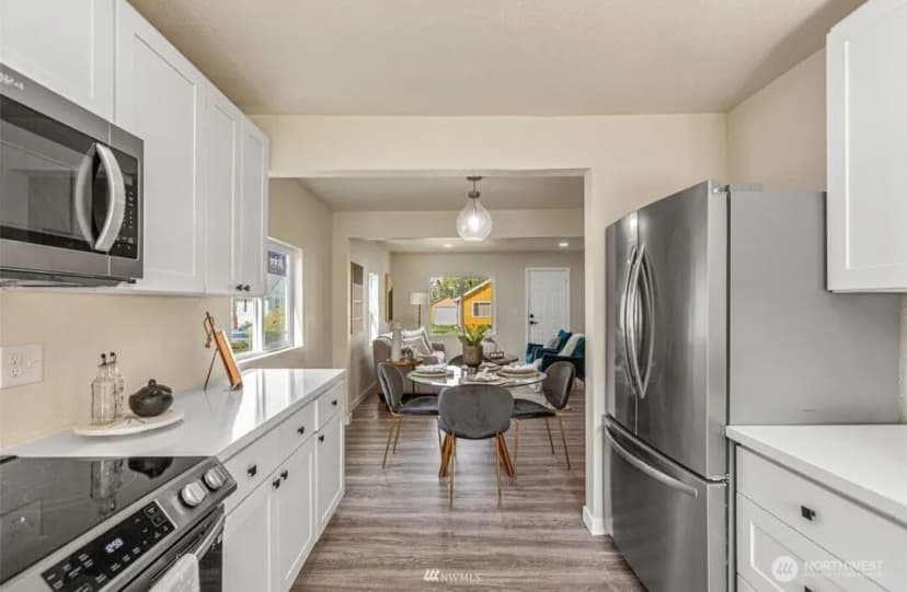 Property photo for 328 Meadow N, Renton photo 10
