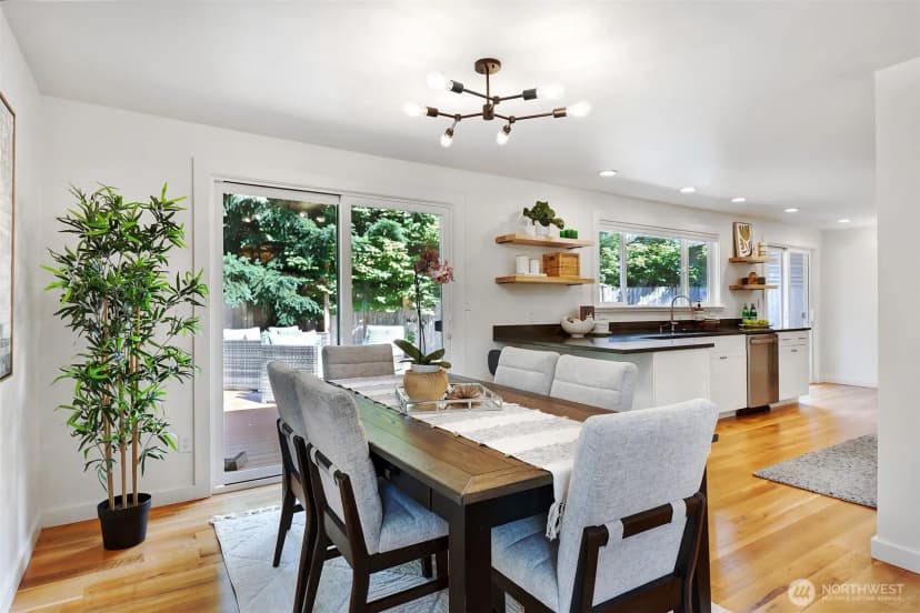 Property photo for 1527 Ne 123rd Street, Seattle photo 18