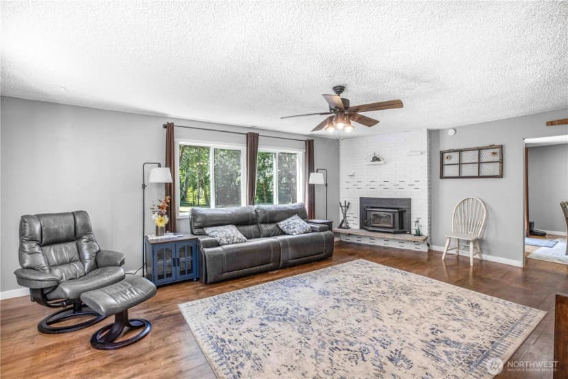 Property photo for 180 Dewatto Road W, Seabeck photo 10