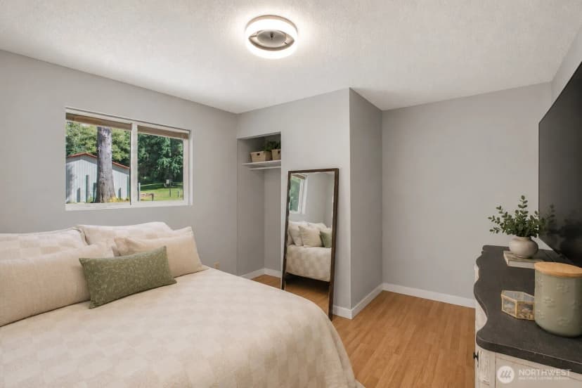 Property photo for 180 Dewatto Road W, Seabeck photo 18