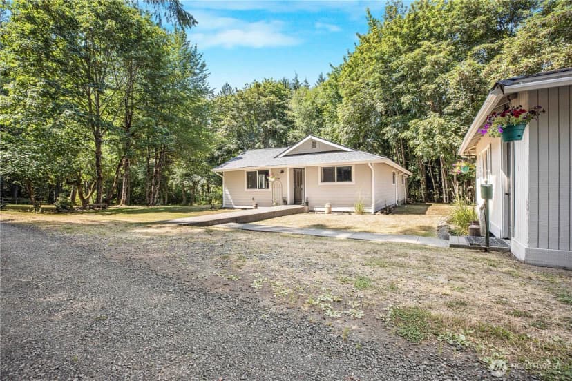 Property photo for 180 Dewatto Road W, Seabeck photo 4