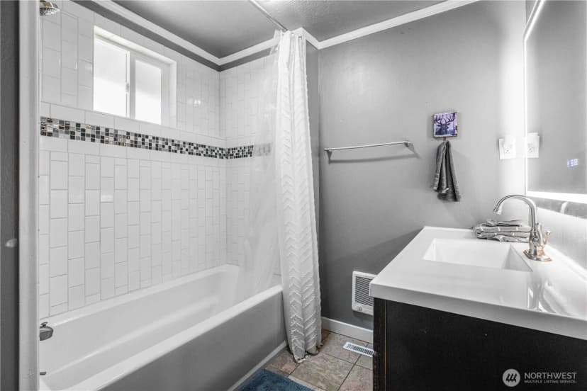 Property photo for 180 Dewatto Road W, Seabeck photo 19