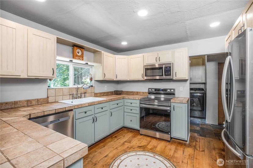Property photo for 180 Dewatto Road W, Seabeck photo 11