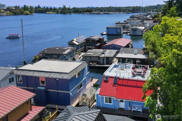Property photo for 3110 Portage Bay Place E #b, Seattle