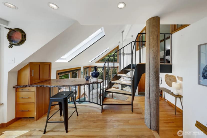 Property photo for 3110 Portage Bay Place E #b, Seattle photo 18