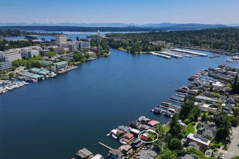 Property photo for 3110 Portage Bay Place E #b, Seattle photo 35