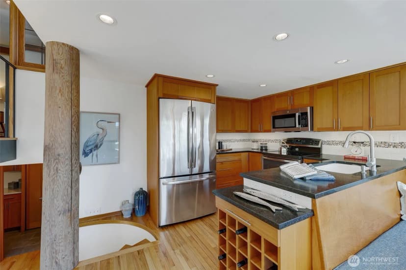 Property photo for 3110 Portage Bay Place E #b, Seattle photo 16