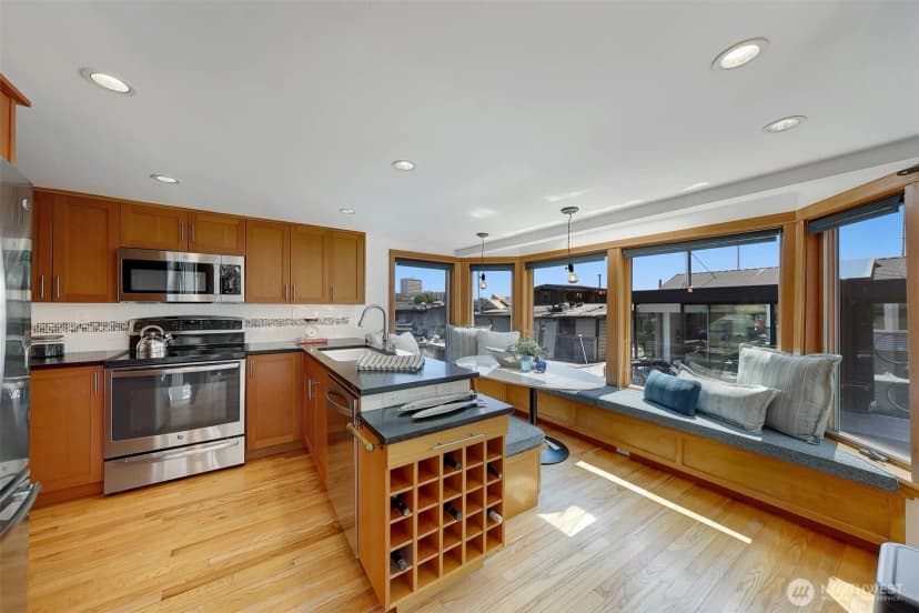 Property photo for 3110 Portage Bay Place E #b, Seattle photo 13