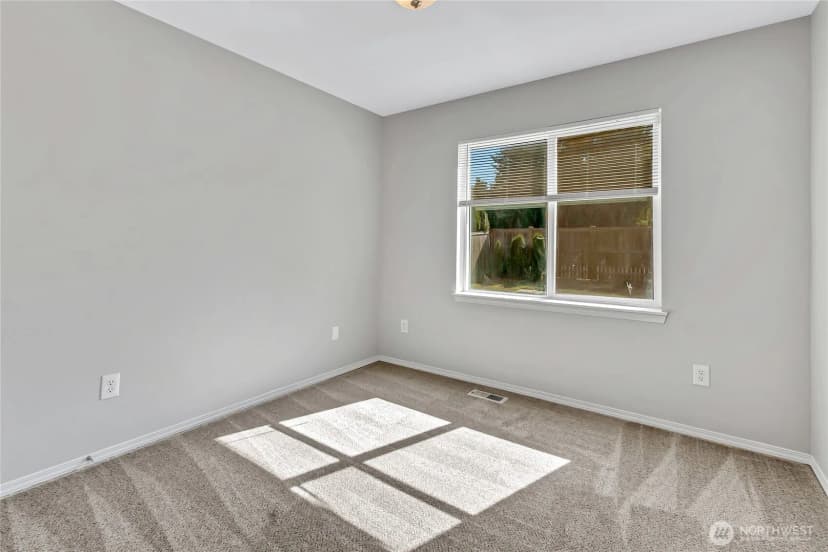 Property photo for 1401 Riddell Avenue Ne, Orting photo 15