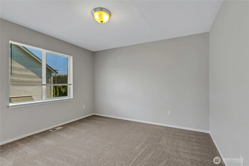 Property photo for 1401 Riddell Avenue Ne, Orting photo 21
