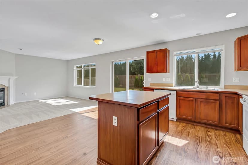 Property photo for 1401 Riddell Avenue Ne, Orting photo 7