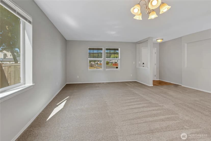 Property photo for 1401 Riddell Avenue Ne, Orting photo 6