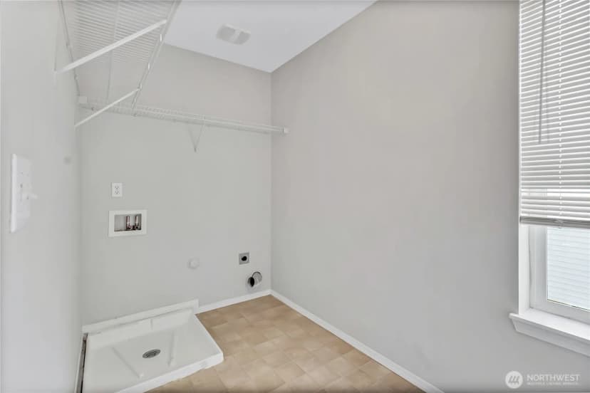 Property photo for 1401 Riddell Avenue Ne, Orting photo 17