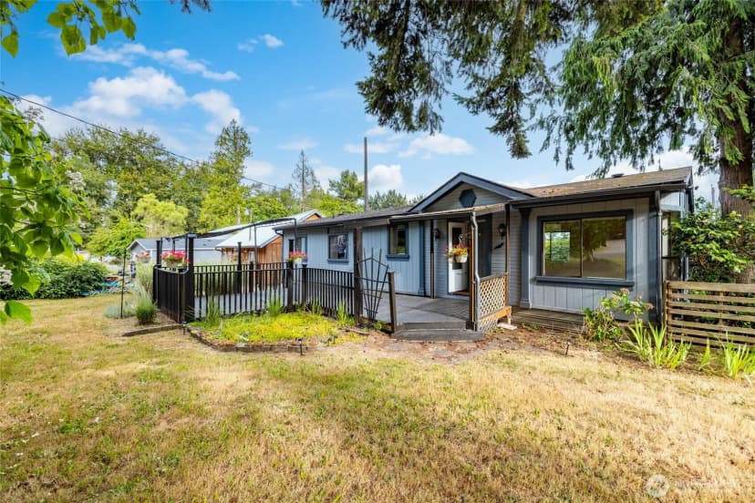 Property photo for 4582 Guemes Way, Ferndale