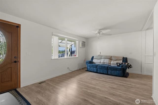 Property photo for 11833 Se 272nd Place, Kent photo 5