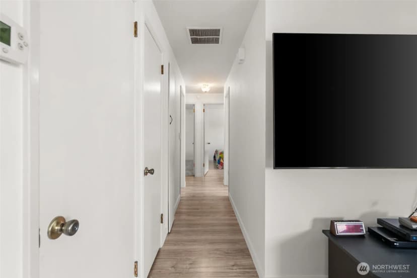 Property photo for 11833 Se 272nd Place, Kent photo 9