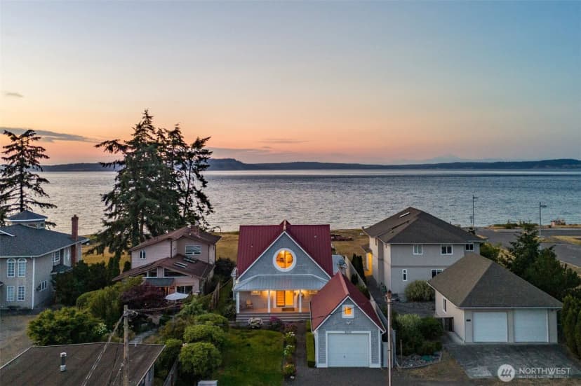 Property photo for 8656 Ne Point No Point Road, Hansville