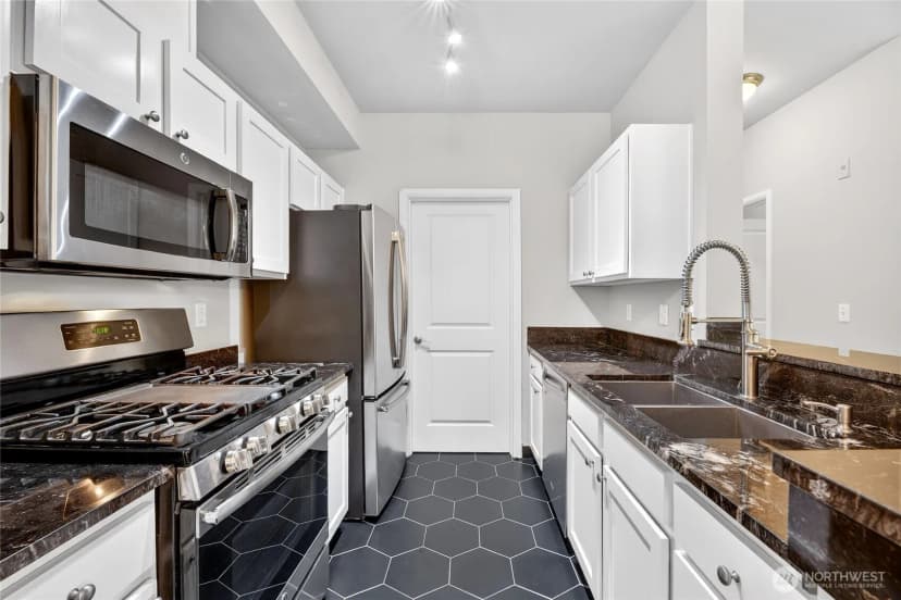 Property photo for 503 225th Lane Ne #f101, Sammamish photo 12