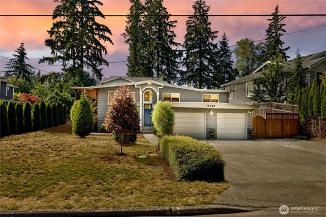 Property photo for 15438 Se 42nd Street, Bellevue