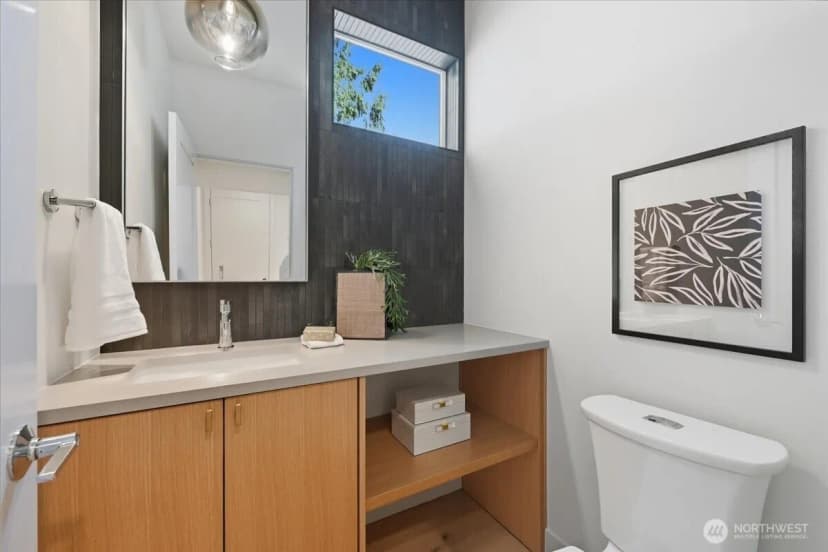 Property photo for 13047 39th Avenue Ne #a, Seattle photo 8