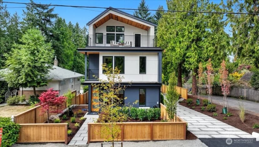 Property photo for 13047 39th Avenue Ne #a, Seattle