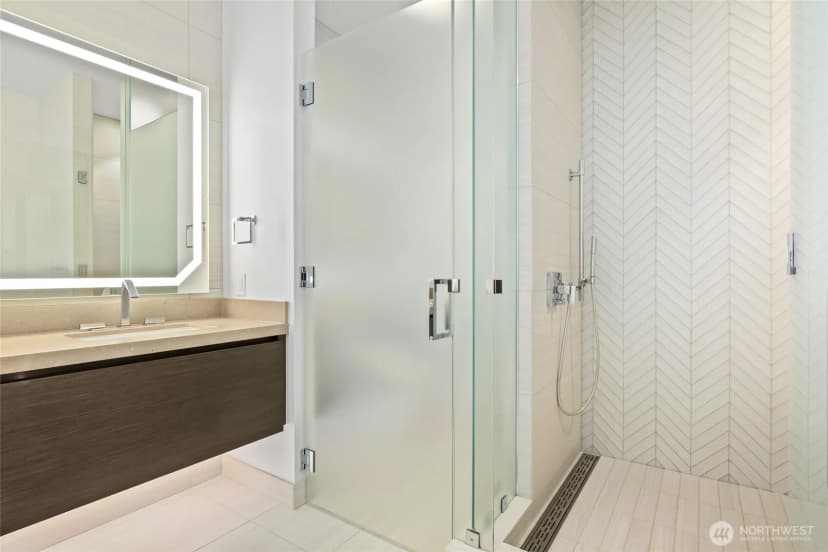 Property photo for 188 Bellevue Way Ne #2102, Bellevue photo 15
