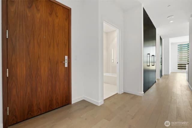 Property photo for 188 Bellevue Way Ne #2102, Bellevue photo 3