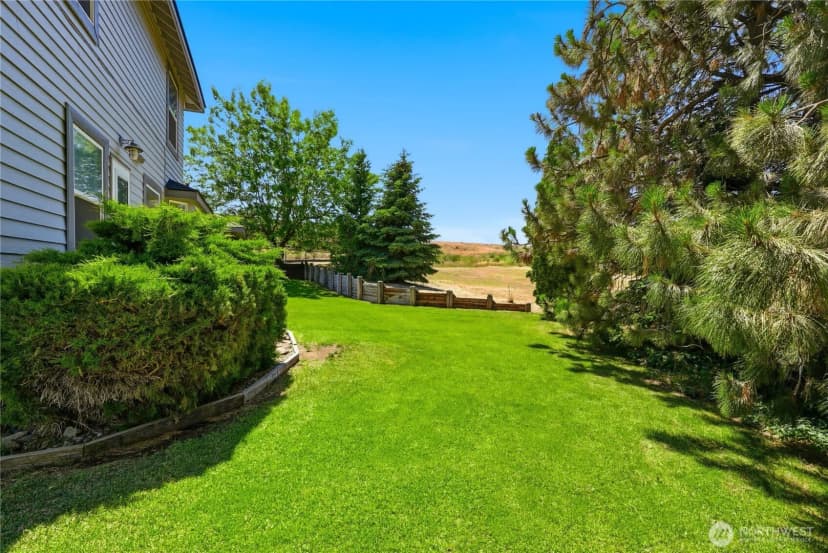 Property photo for 530 Wakatak Road, Yakima photo 30