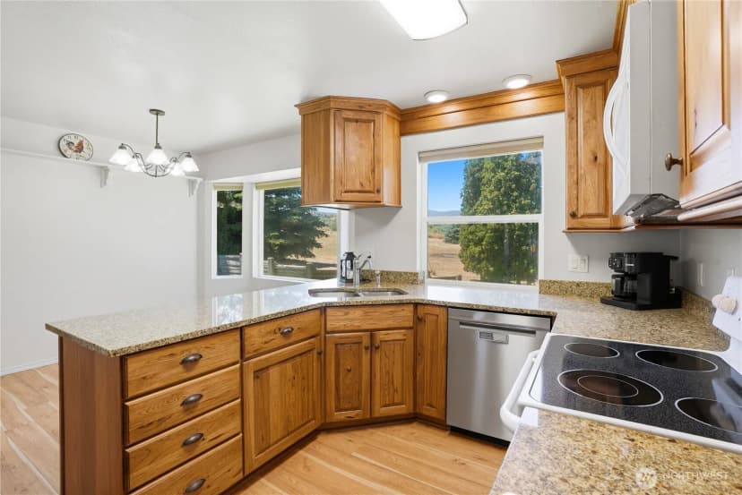 Property photo for 530 Wakatak Road, Yakima photo 14
