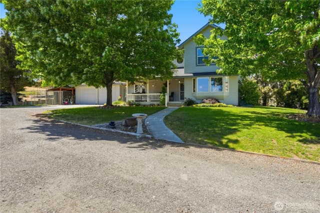 Property photo for 530 Wakatak Road, Yakima photo 2