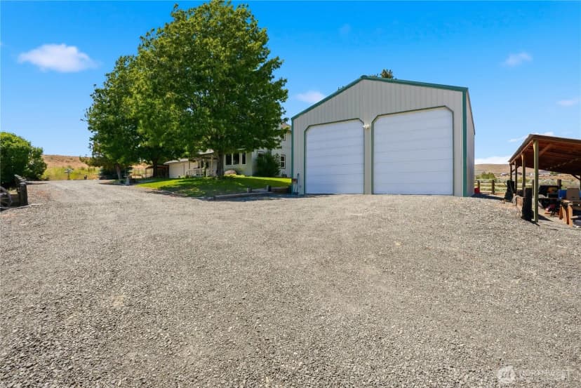 Property photo for 530 Wakatak Road, Yakima photo 35