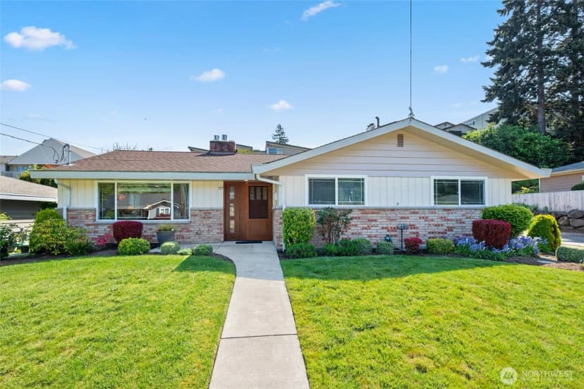 Property photo for 555 4th Avenue S, Edmonds