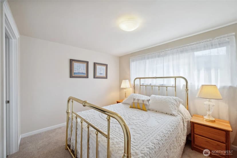 Property photo for 555 4th Avenue S, Edmonds photo 15