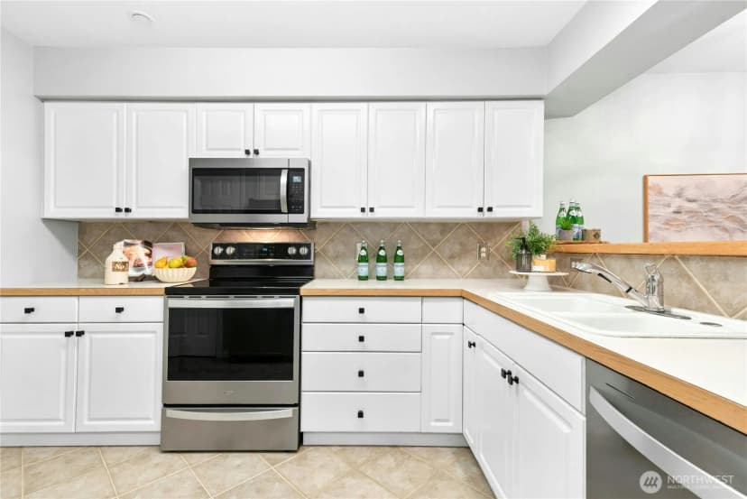 Property photo for 2300 Jefferson Avenue Ne #e121, Renton photo 9