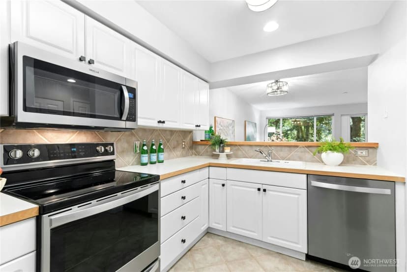 Property photo for 2300 Jefferson Avenue Ne #e121, Renton photo 11