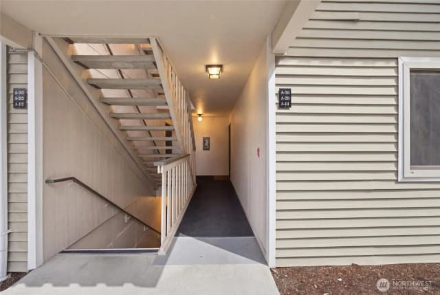 Property photo for 18200 Ne 73rd Avenue #a111, Kenmore photo 3