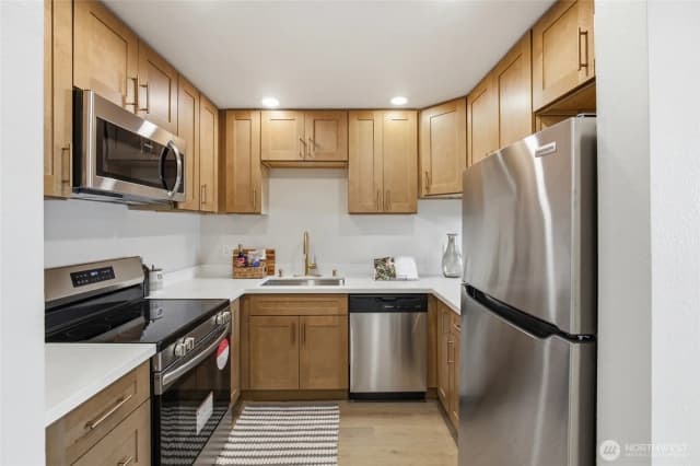Property photo for 18200 Ne 73rd Avenue #a111, Kenmore photo 2