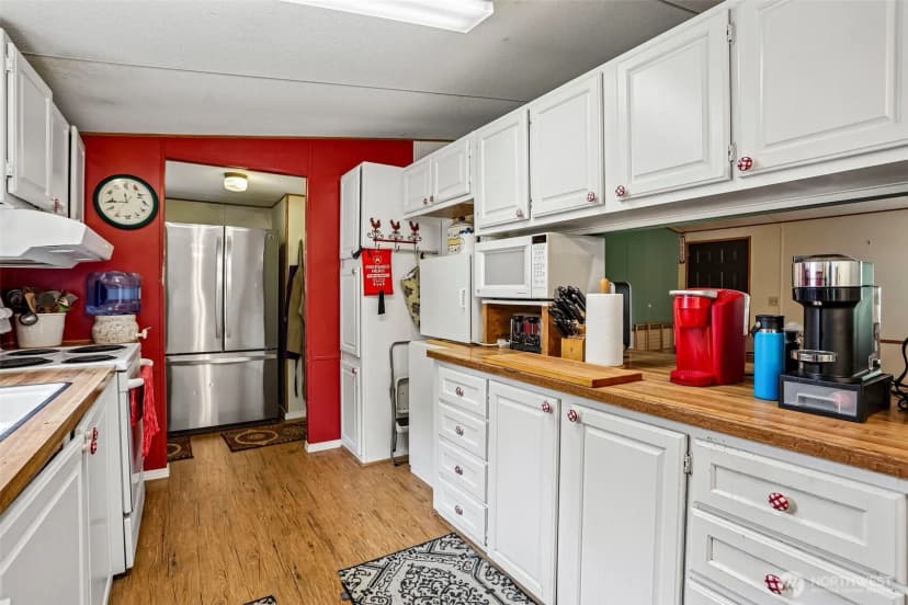 Property photo for 9810 6th Avenue Nw, Tulalip photo 16