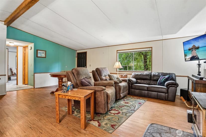 Property photo for 9810 6th Avenue Nw, Tulalip photo 8