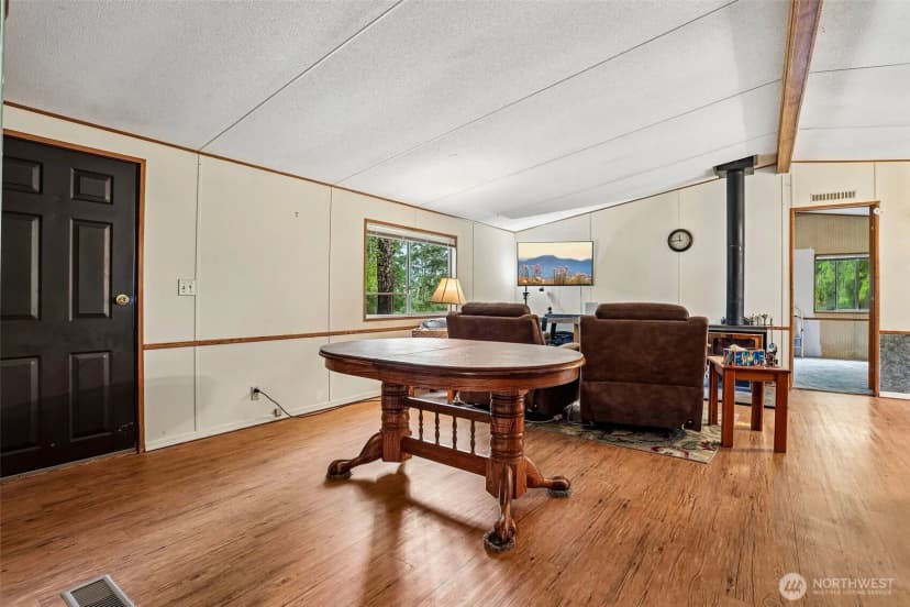 Property photo for 9810 6th Avenue Nw, Tulalip photo 12