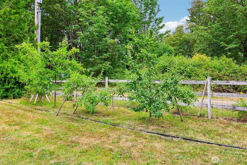 Property photo for 9810 6th Avenue Nw, Tulalip photo 32