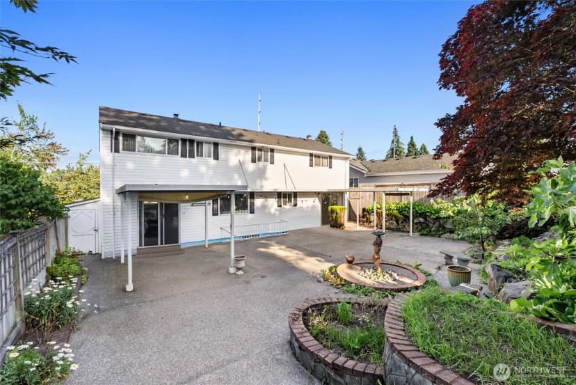 Property photo for 16745 Meridian Avenue N, Seattle photo 24