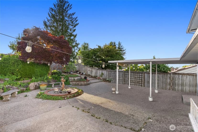 Property photo for 16745 Meridian Avenue N, Seattle photo 26