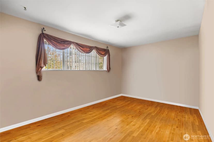 Property photo for 16745 Meridian Avenue N, Seattle photo 19