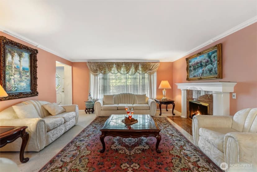 Property photo for 16745 Meridian Avenue N, Seattle photo 4
