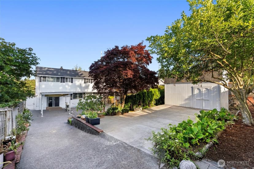 Property photo for 16745 Meridian Avenue N, Seattle photo 27